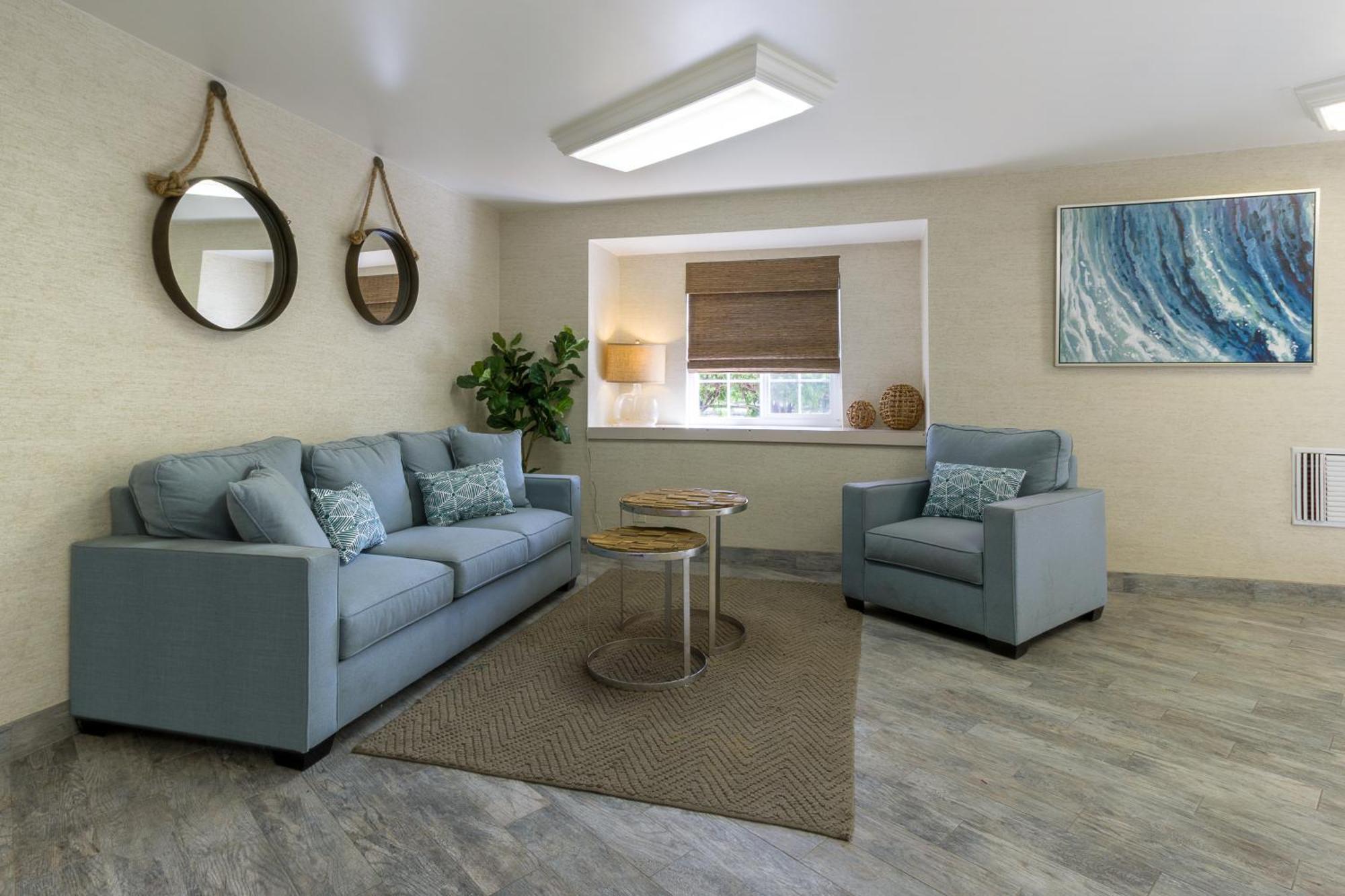 Ramada By Wyndham Costa Mesa/Newport Beach Exterior photo
